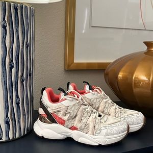 Micheal Kors Sneakers